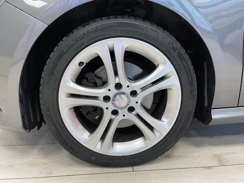 MERCEDES-BENZ A 180 BE SPORT - 13