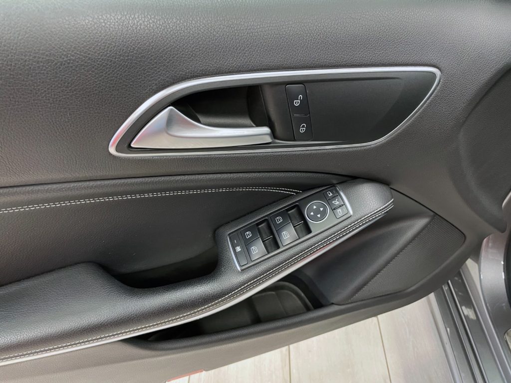 MERCEDES-BENZ A 180 BE SPORT - 15