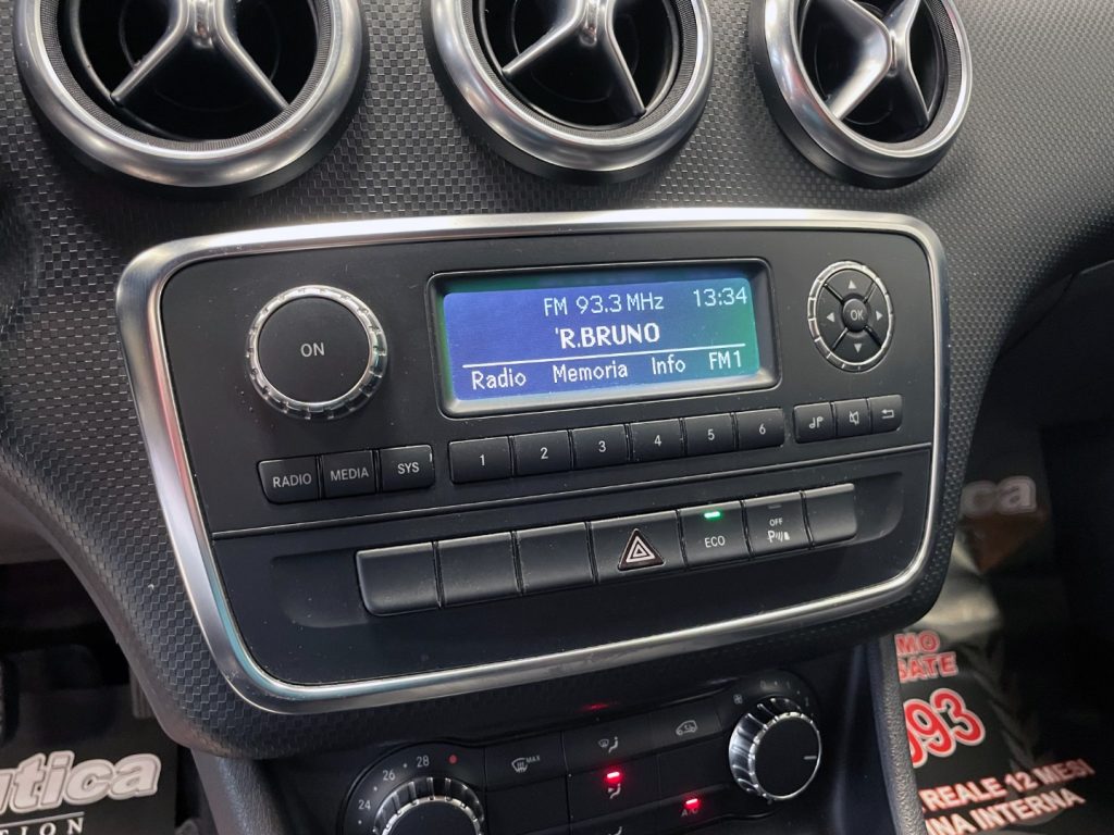MERCEDES-BENZ A 180 BE SPORT - 24