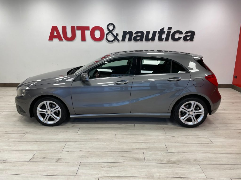 MERCEDES-BENZ A 180 BE SPORT - 35
