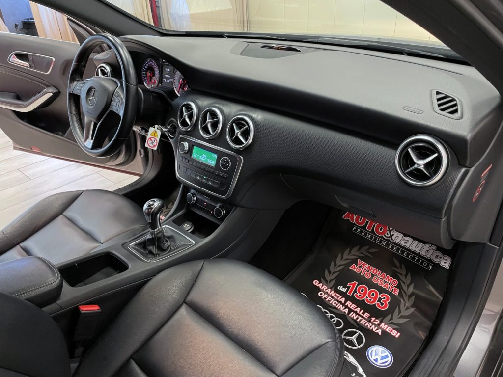 MERCEDES-BENZ A 180 BE SPORT - 39