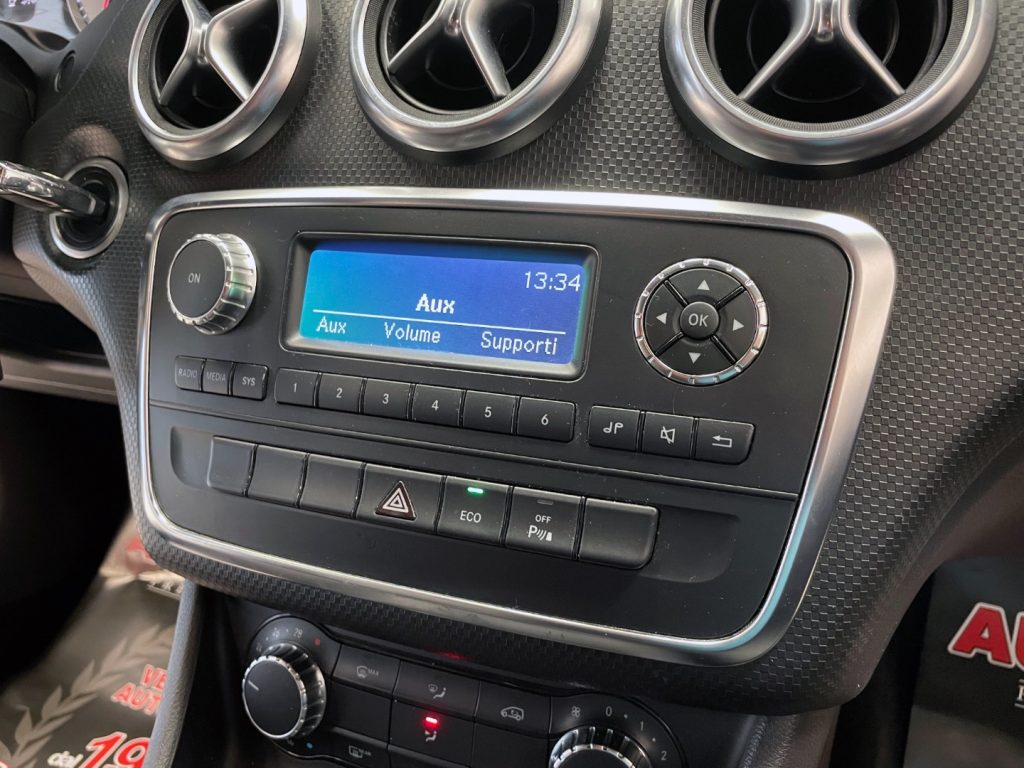MERCEDES-BENZ A 180 BE SPORT - 41