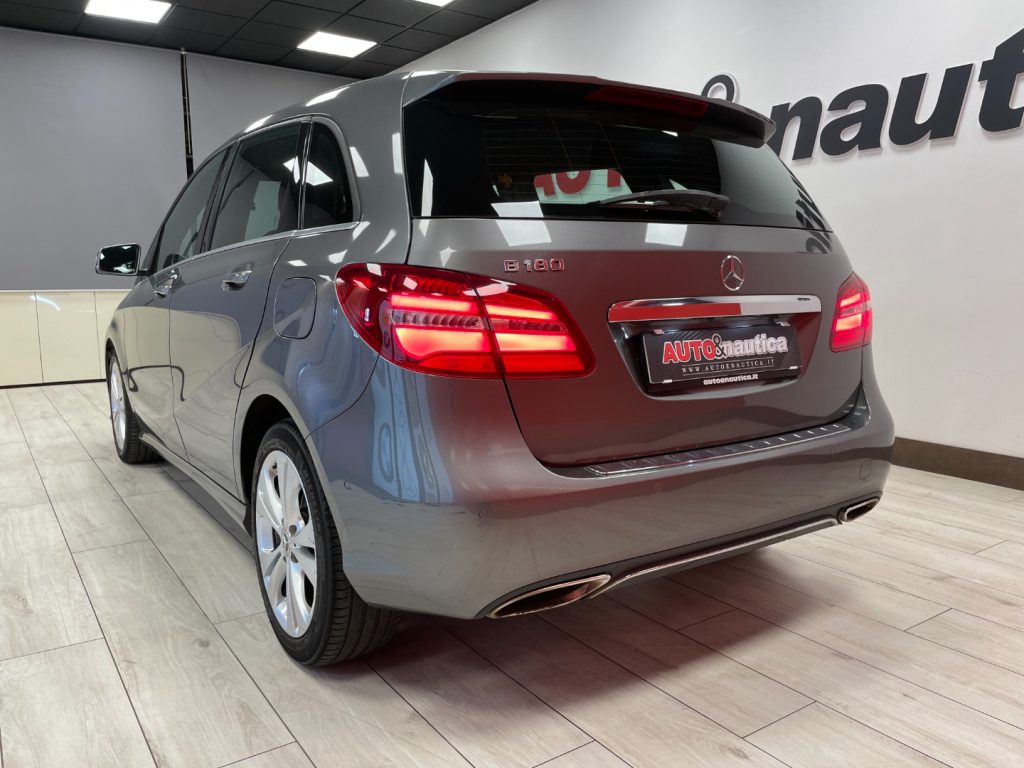 MERCEDES-BENZ B 180 SPORT AUTO - 9