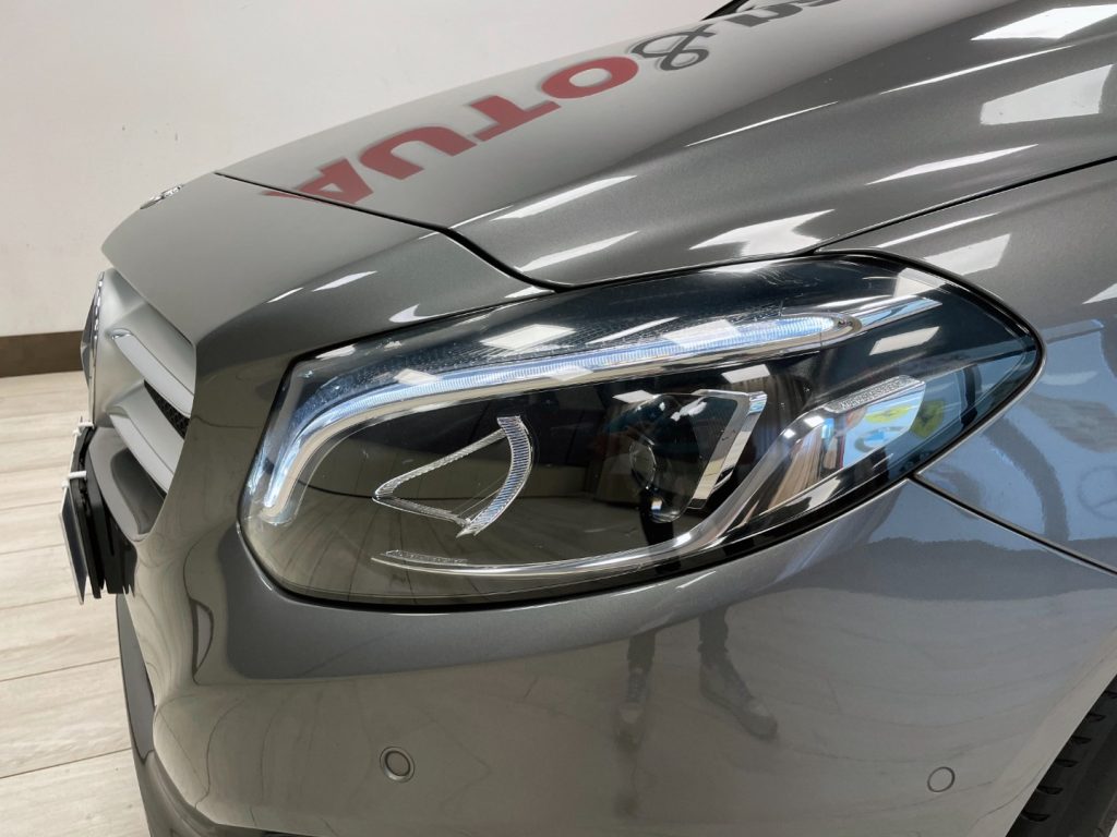 MERCEDES-BENZ B 180 SPORT AUTO - 12