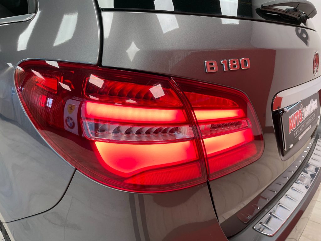 MERCEDES-BENZ B 180 SPORT AUTO - 13