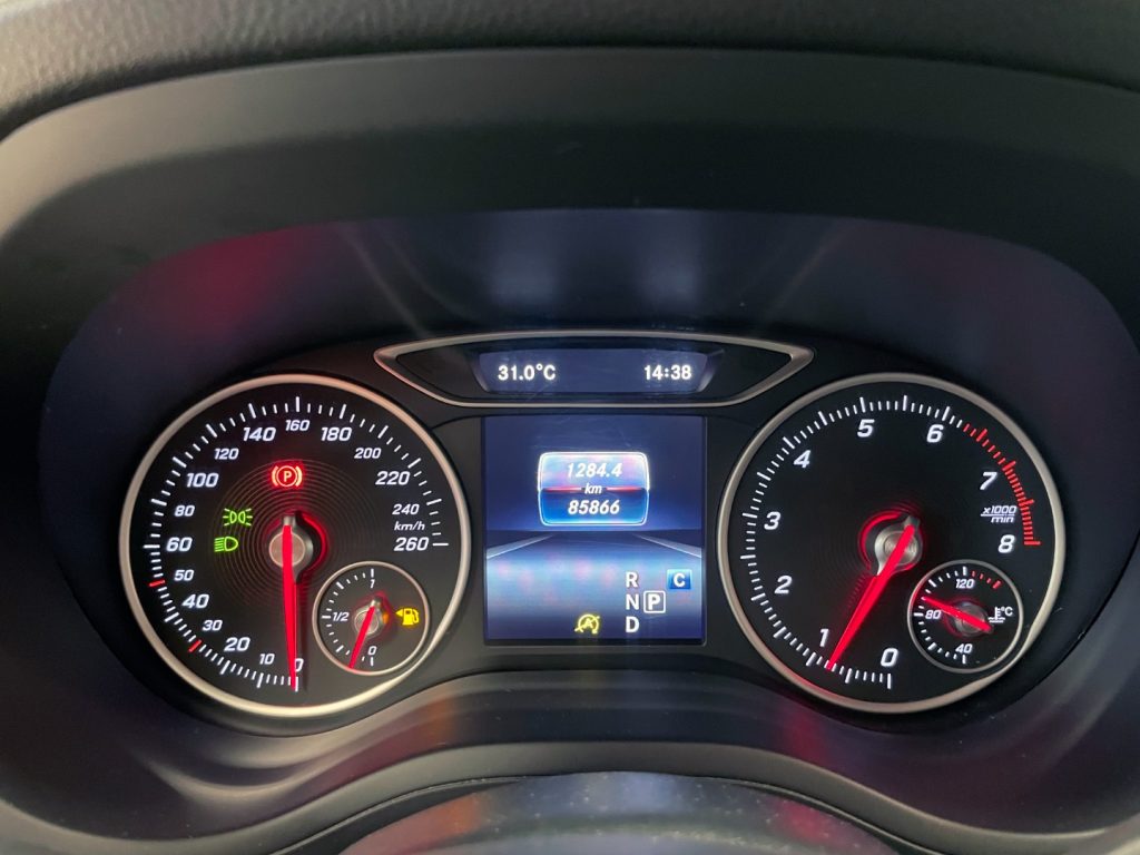 MERCEDES-BENZ B 180 SPORT AUTO - 19