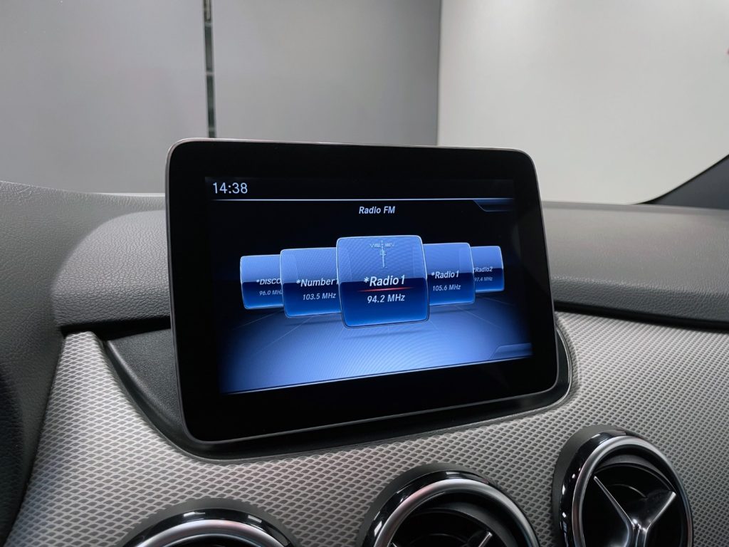 MERCEDES-BENZ B 180 SPORT AUTO - 21