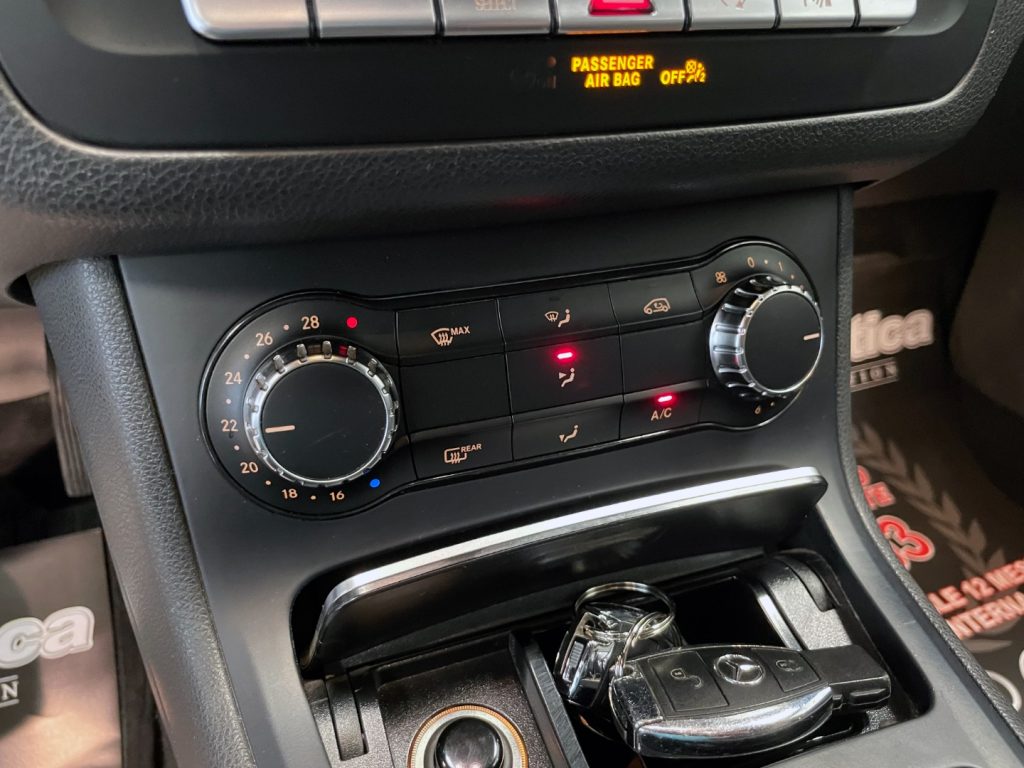 MERCEDES-BENZ B 180 SPORT AUTO - 27