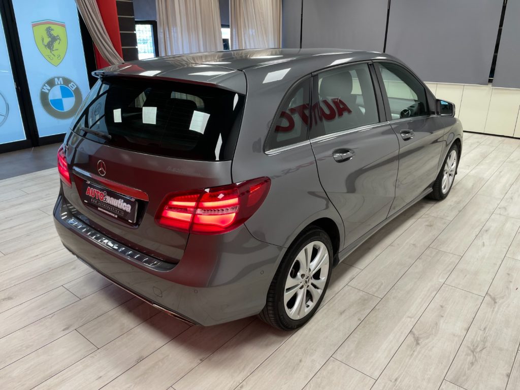MERCEDES-BENZ B 180 SPORT AUTO - 39