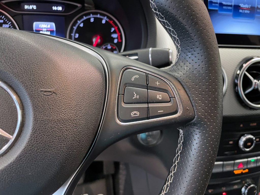 MERCEDES-BENZ B 180 SPORT AUTO - 44