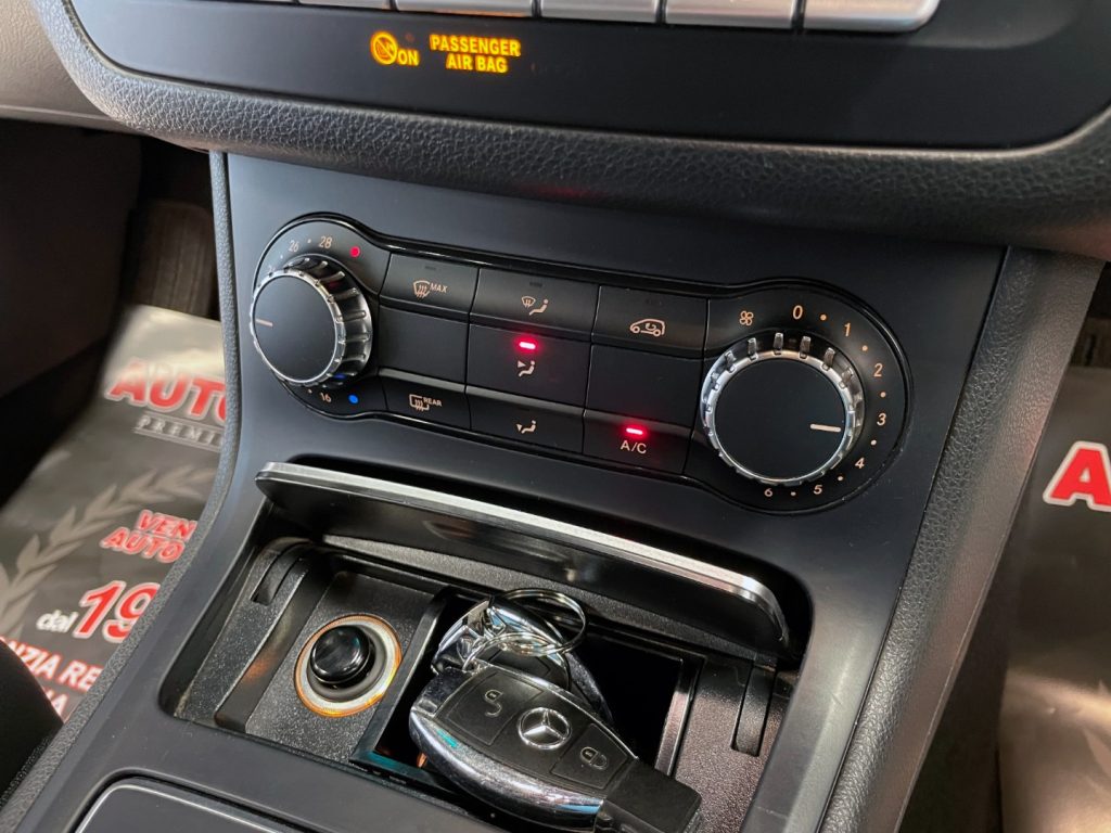 MERCEDES-BENZ B 180 SPORT AUTO - 50