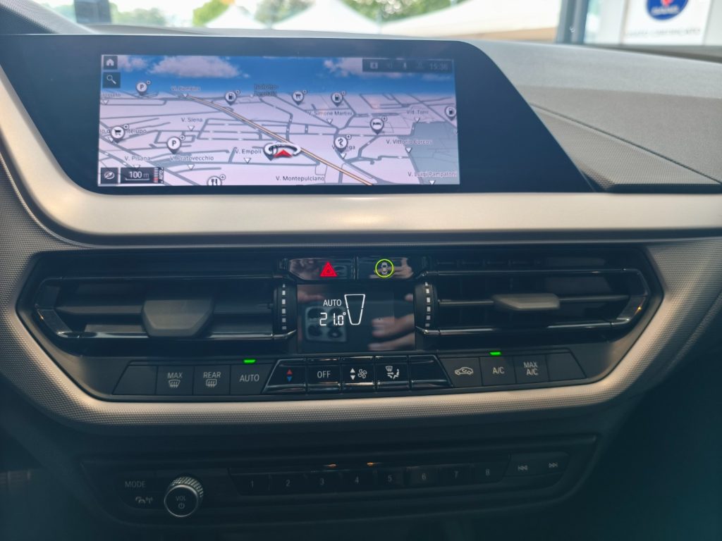 BMW 116 d Automatic Advantage Navi Digital Cockpit - 11