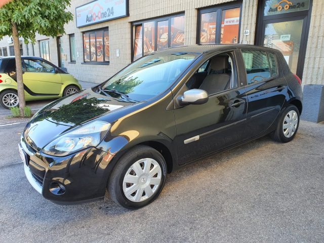 RENAULT Clio Nero metallizzato