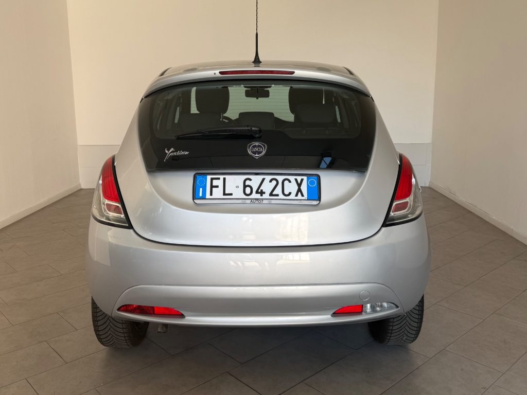 LANCIA Ypsilon 1.2 69 CV 5 porte .Silver - 6