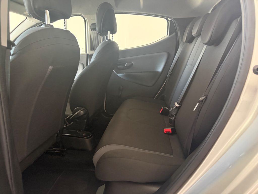 LANCIA Ypsilon 1.2 69 CV 5 porte .Silver - 16