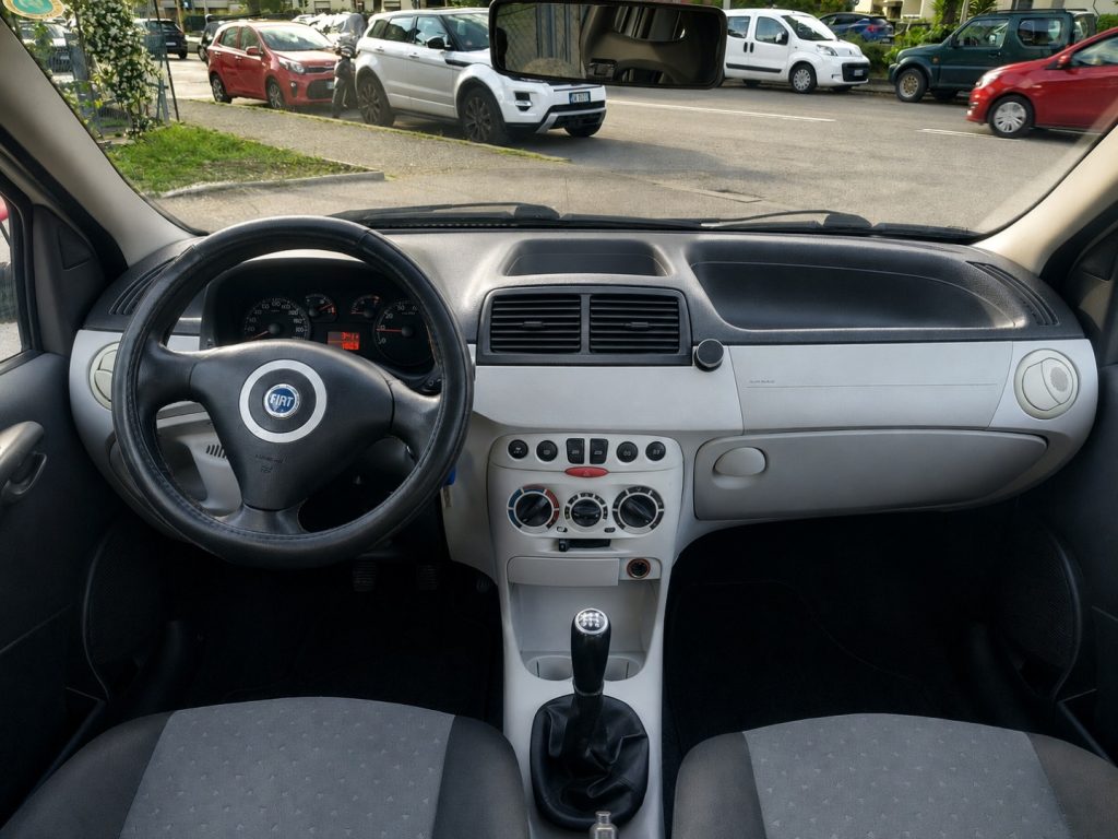 FIAT Punto 1.3 Multijet 16V 5 porte Dynamic Ok Neopatentati - 11