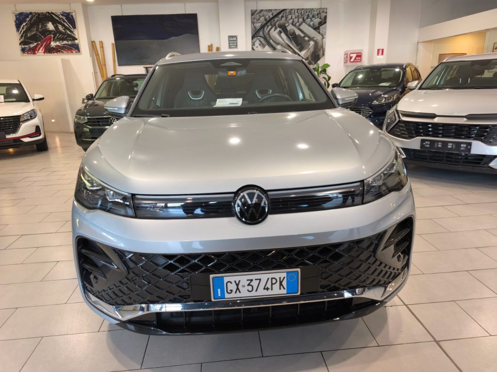 VOLKSWAGEN Tiguan 2.0 TDI 150 CV DSG R-Line Plus - 2