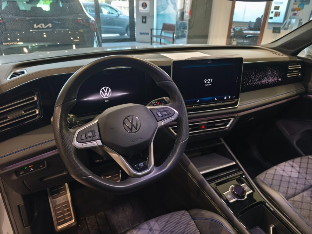 VOLKSWAGEN Tiguan 2.0 TDI 150 CV DSG R-Line Plus - 10