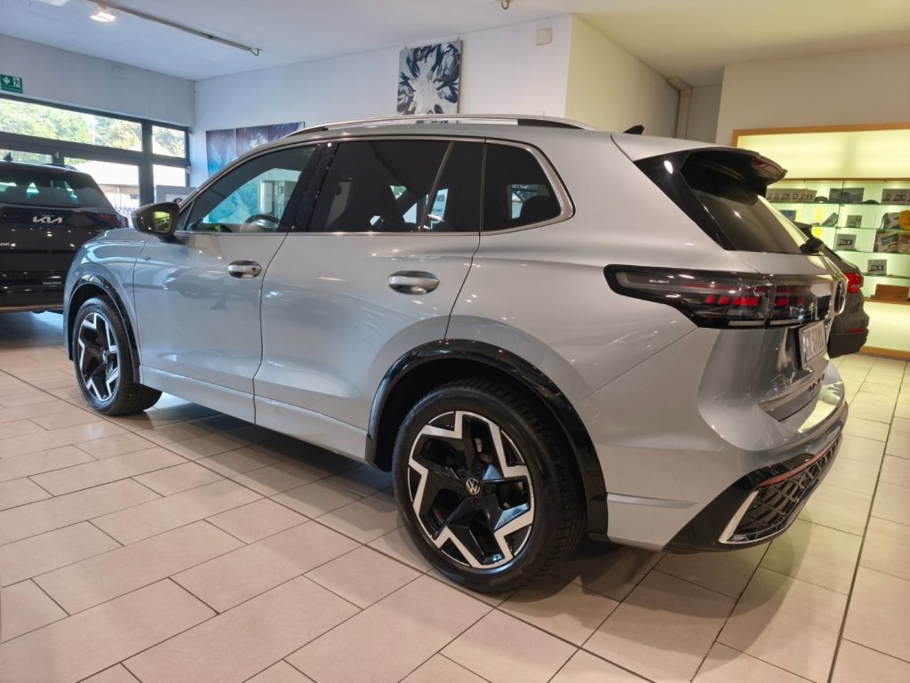 VOLKSWAGEN Tiguan 2.0 TDI 150 CV DSG R-Line Plus - 4