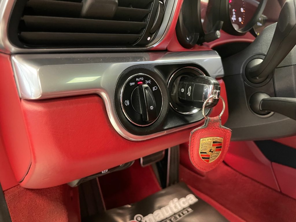 PORSCHE 911 911 S COUPE 3.4 CARRERA AUTO - 42