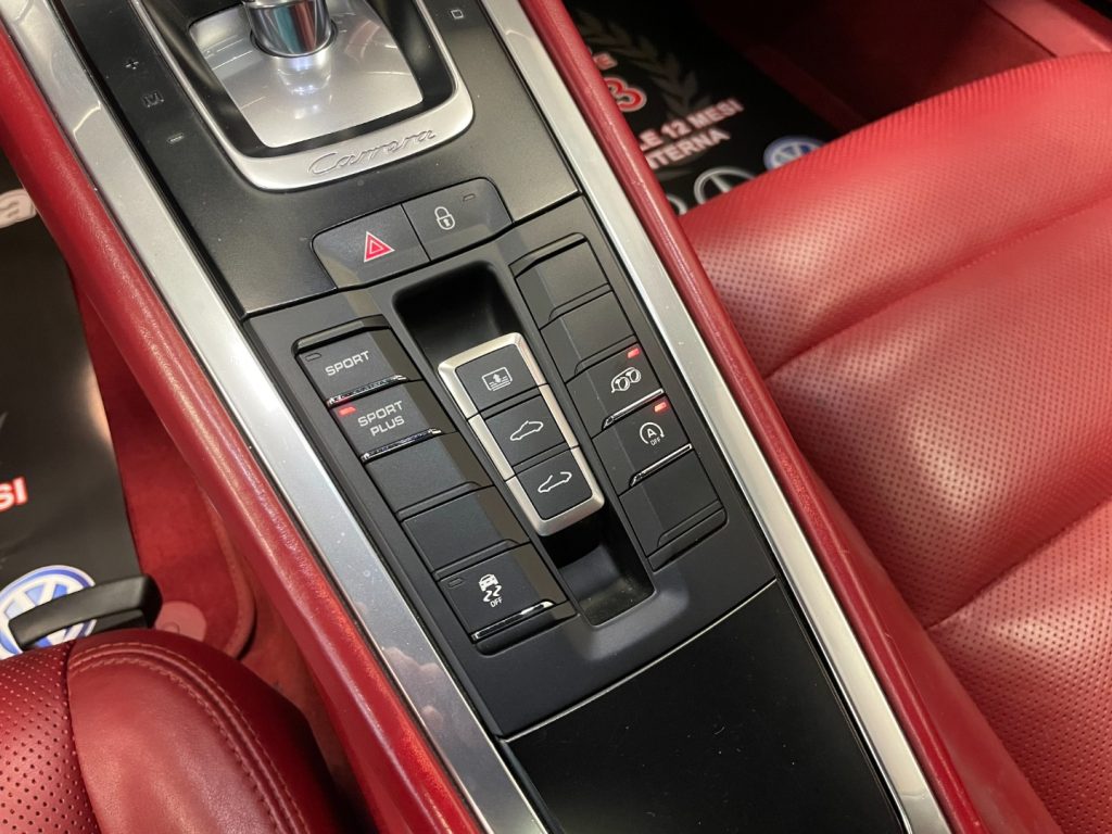 PORSCHE 911 911 S COUPE 3.4 CARRERA AUTO - 47