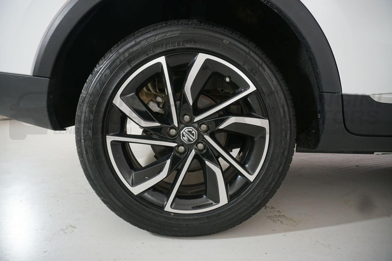 MG ZS 1.5 LUXURY - 6