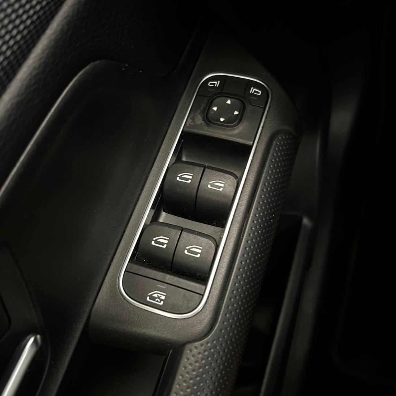 MERCEDES-BENZ GLB 220 d Automatic 4Matic Sport - 28