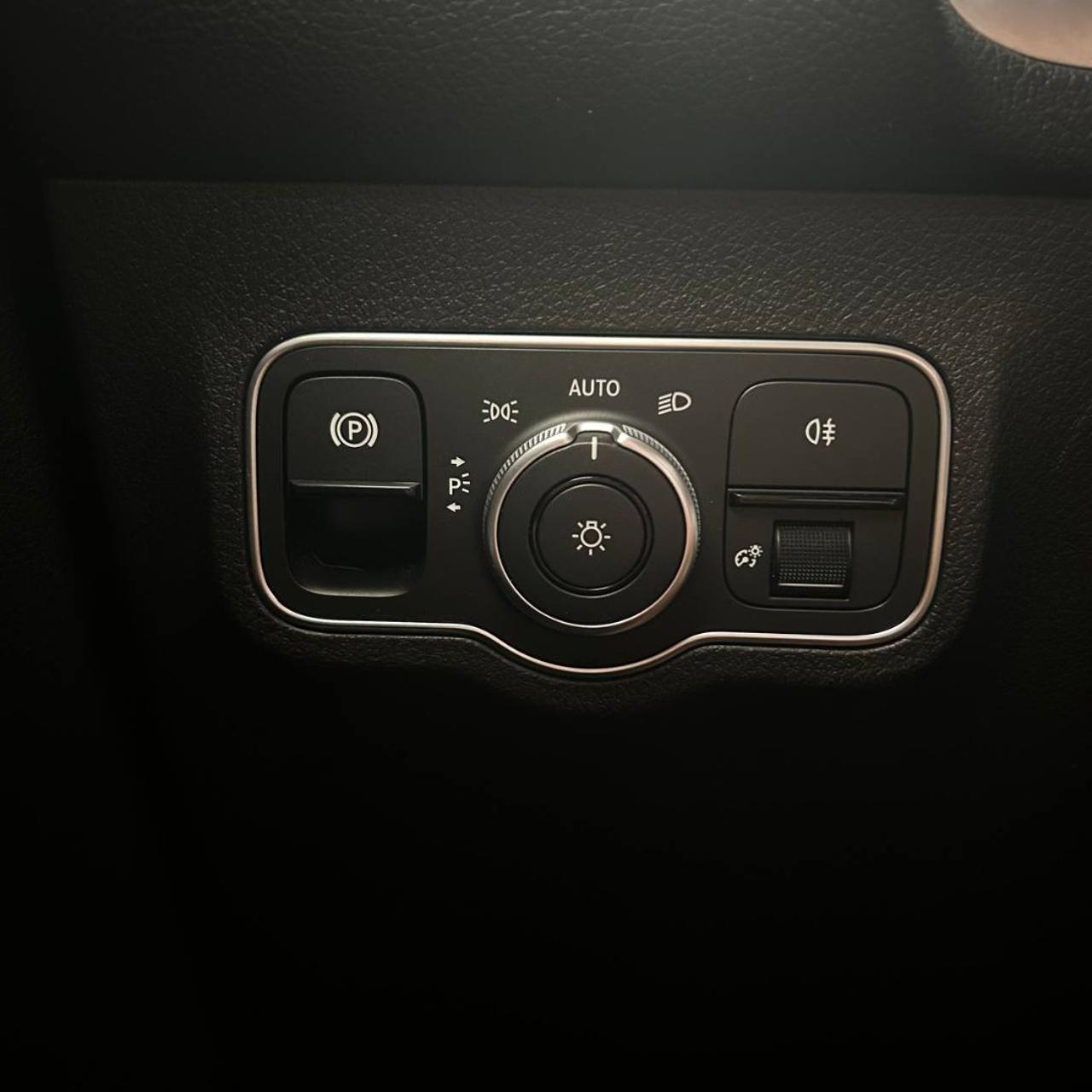 MERCEDES-BENZ GLB 220 d Automatic 4Matic Sport - 27