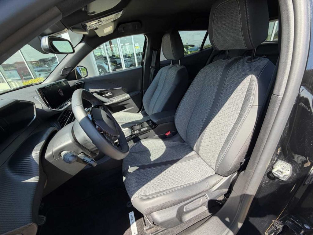 PEUGEOT 2008 PureTech 100 S&S Allure - 15