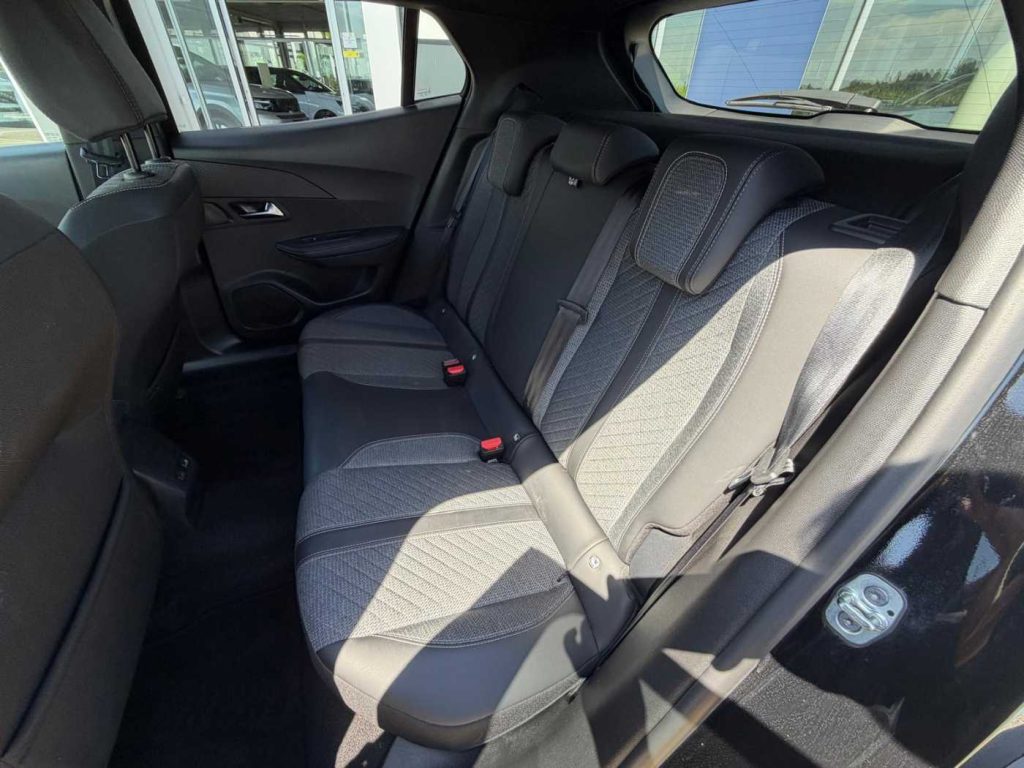 PEUGEOT 2008 PureTech 100 S&S Allure - 21
