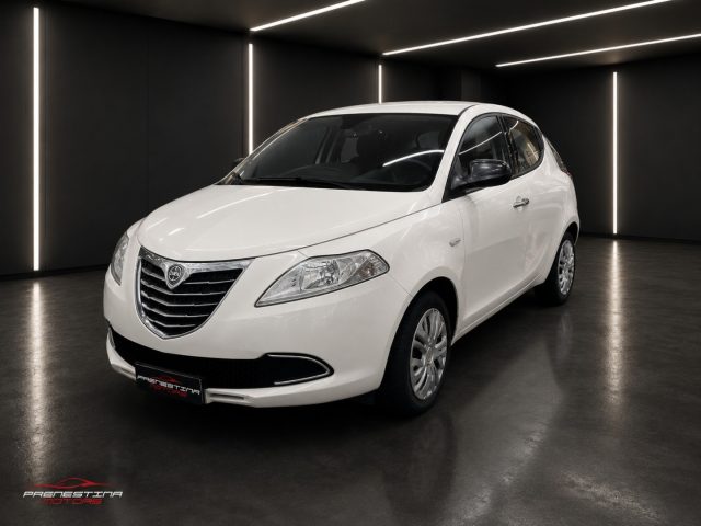 LANCIA Ypsilon Bianco pastello