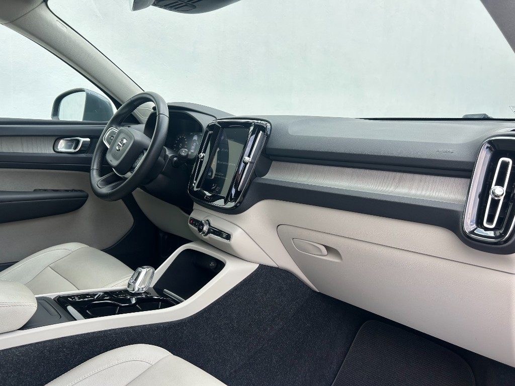 VOLVO XC40 D3 AWD Geartronic Inscription - Foto 4