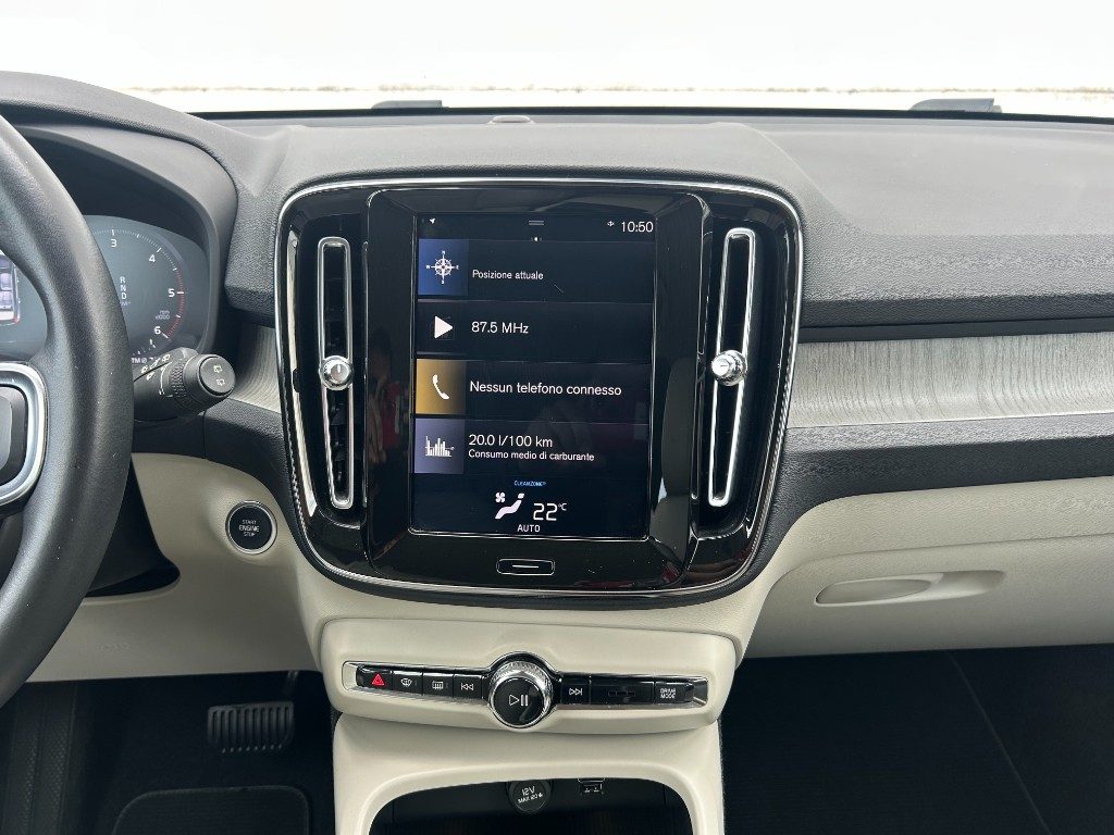 VOLVO XC40 D3 AWD Geartronic Inscription - Grid Foto 12