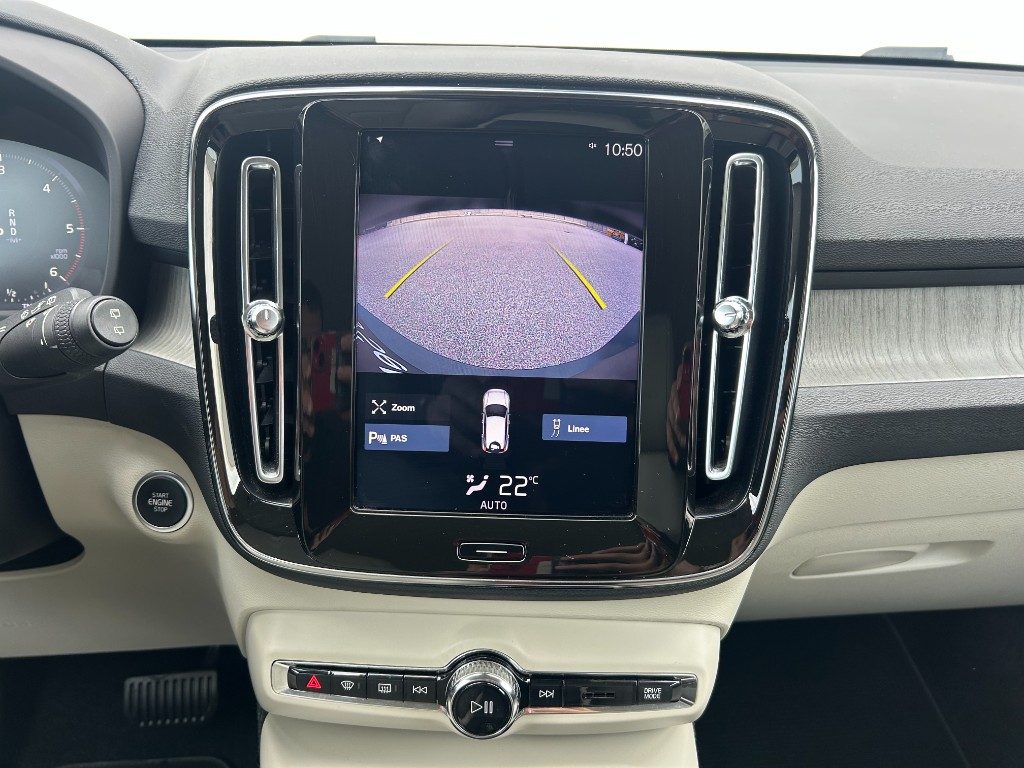 VOLVO XC40 D3 AWD Geartronic Inscription - Grid Foto 13