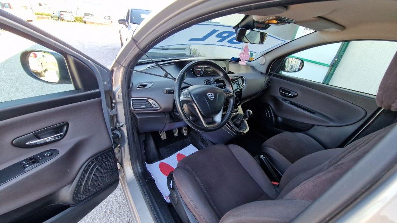 LANCIA Ypsilon 1.2 69 CV 5 porte GPL Ecochic Gold - 5