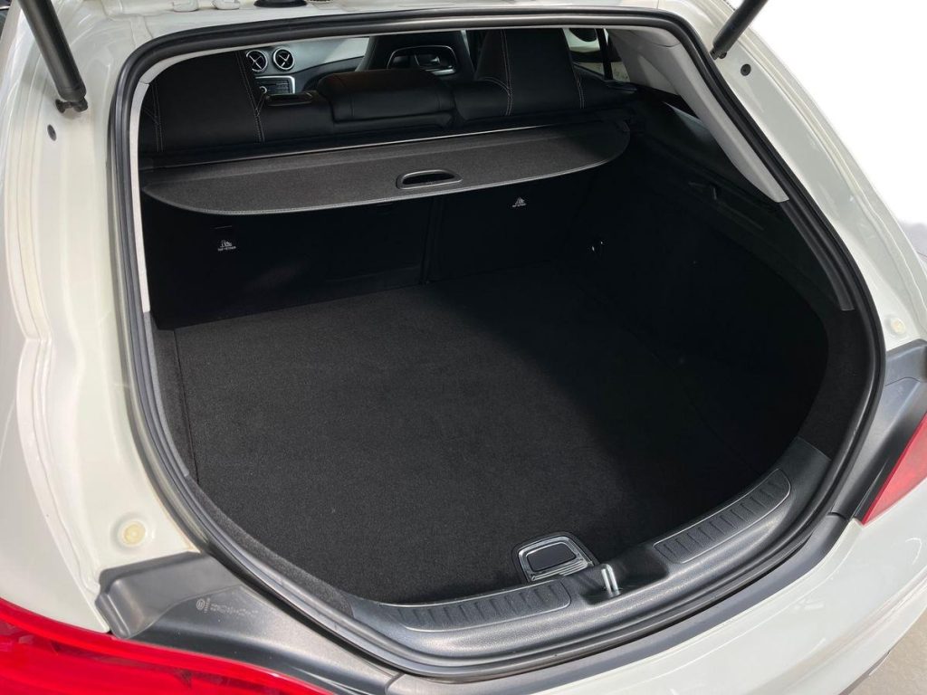MERCEDES-BENZ CLA 200 d Automatic Shooting Brake Sport - 13