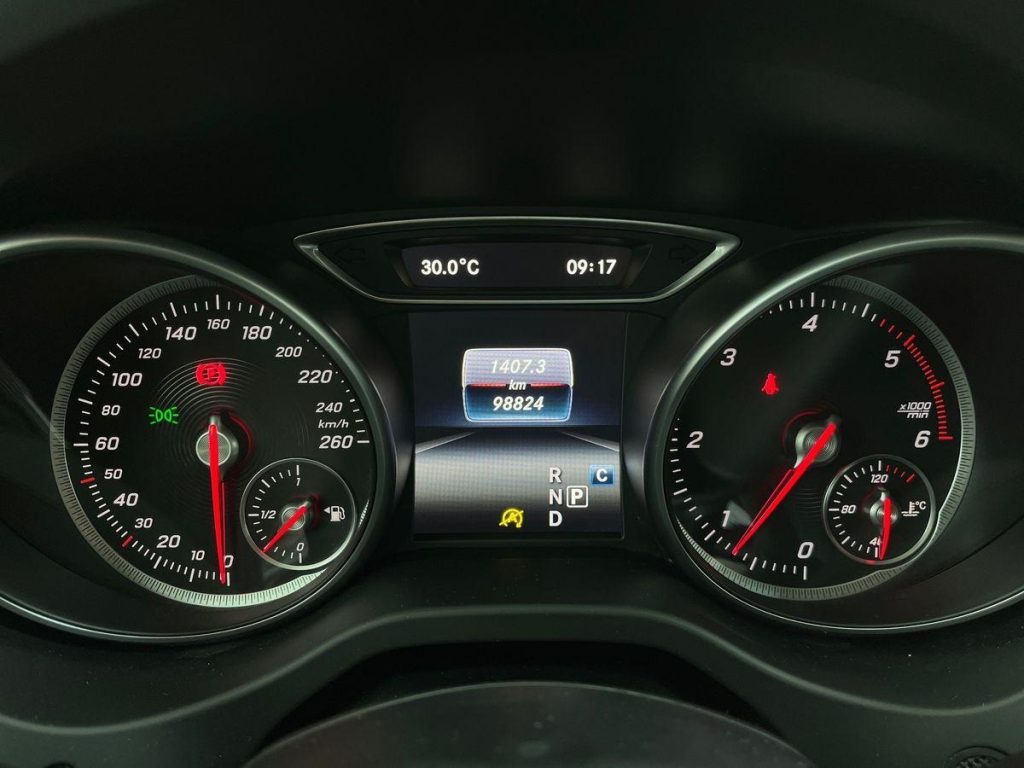 MERCEDES-BENZ CLA 200 d Automatic Shooting Brake Sport - 8