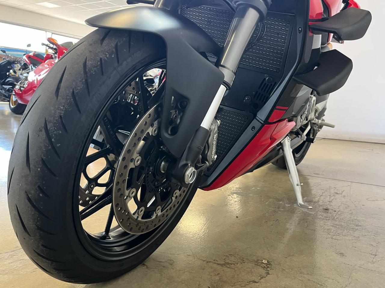 DUCATI Streetfighter V2 RED - 3