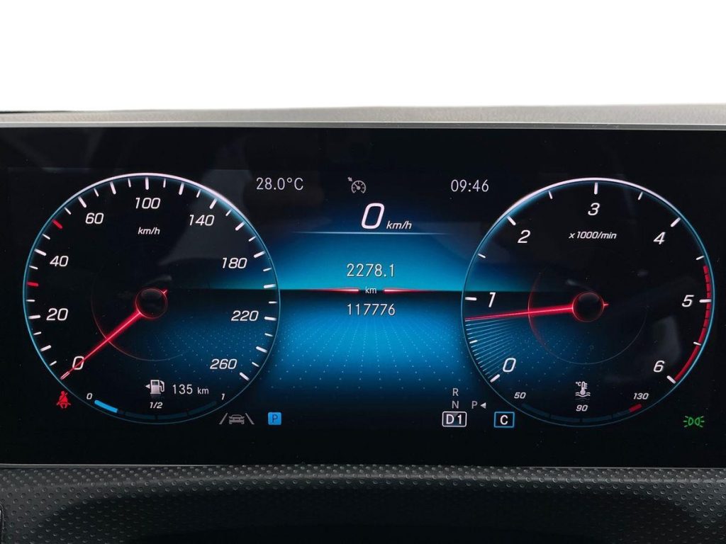 MERCEDES-BENZ CLA 200 d Automatic Coupé Premium - 8