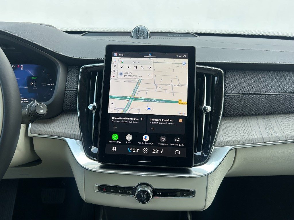 VOLVO XC90 T8 Plug-in hybrid AWD automatico 7 posti Ultra Bri - Grid Foto 11