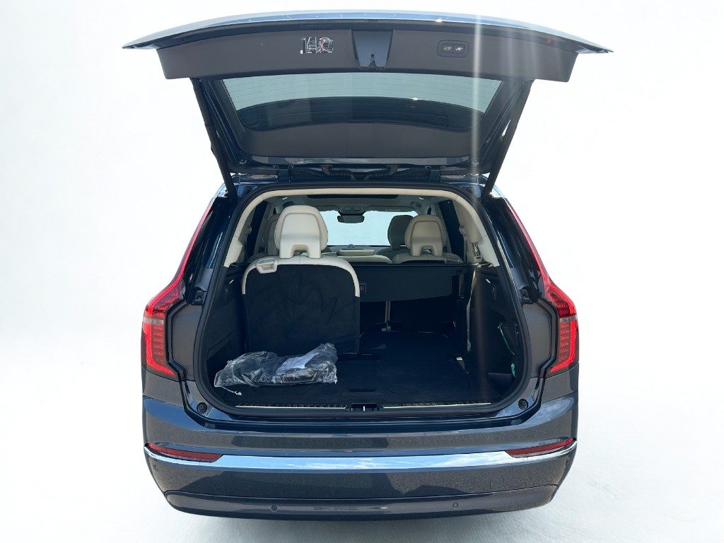 VOLVO XC90 T8 Plug-in hybrid AWD automatico 7 posti Ultra Bri - Grid Foto 13