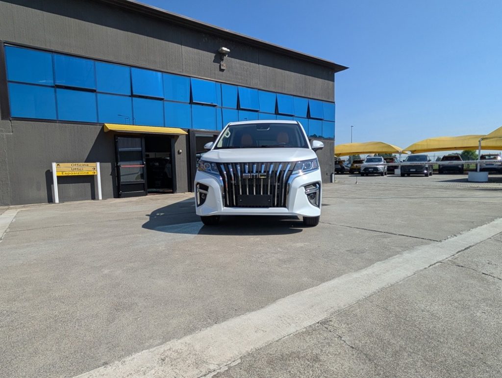 EMC Nove BENZINA  7 POSTI AUTOMATICO - 23