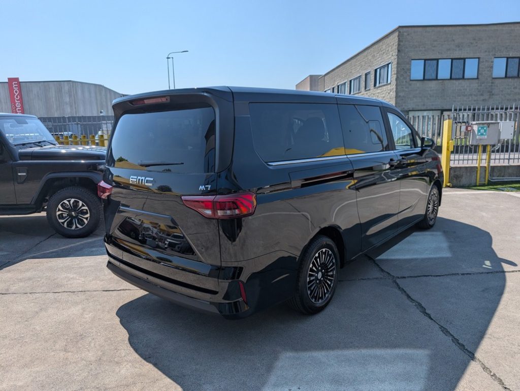 EMC Nove BENZINA  9 POSTI AUT. - 5
