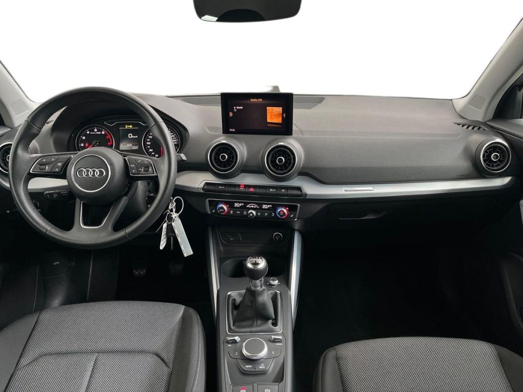 AUDI Q2 30 TFSI Business - 9