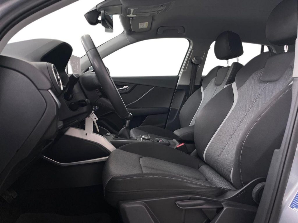 AUDI Q2 30 TFSI Business - 10