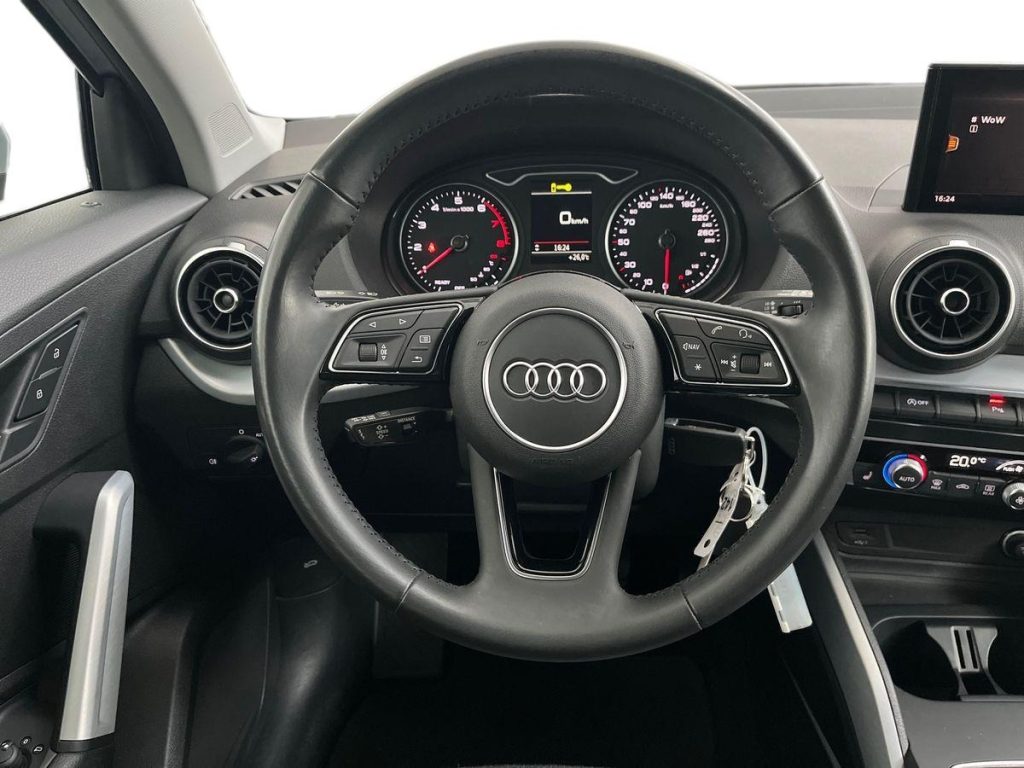 AUDI Q2 30 TFSI Business - 11