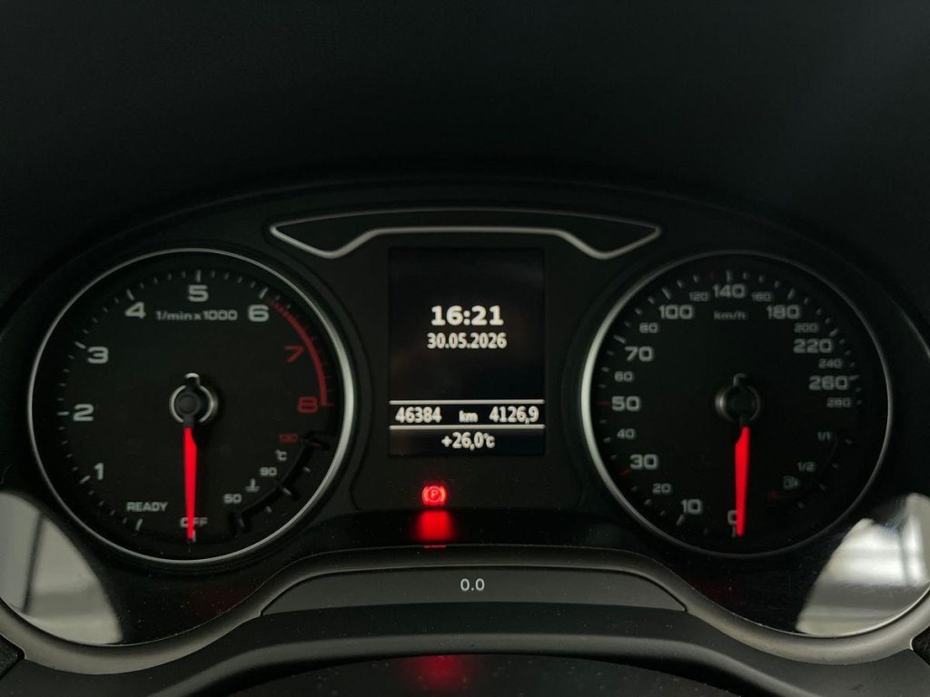 AUDI Q2 30 TFSI Business - 8