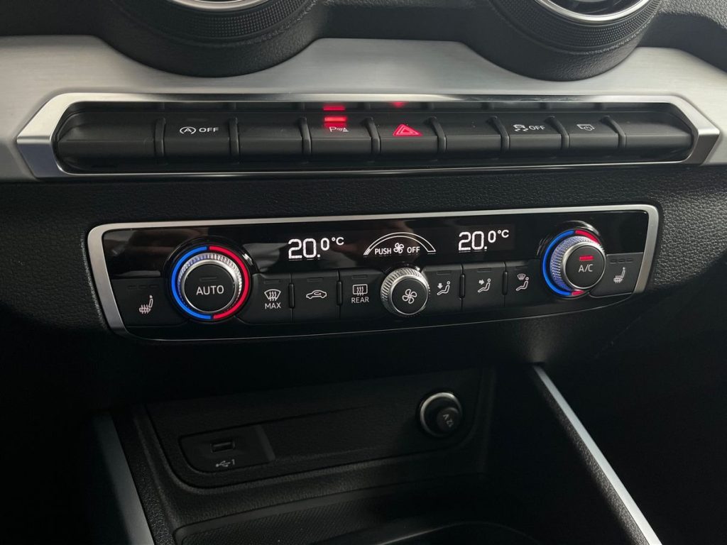 AUDI Q2 30 TFSI Business - 14