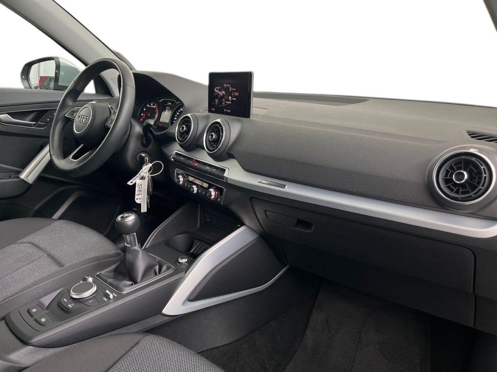 AUDI Q2 30 TFSI Business - 16