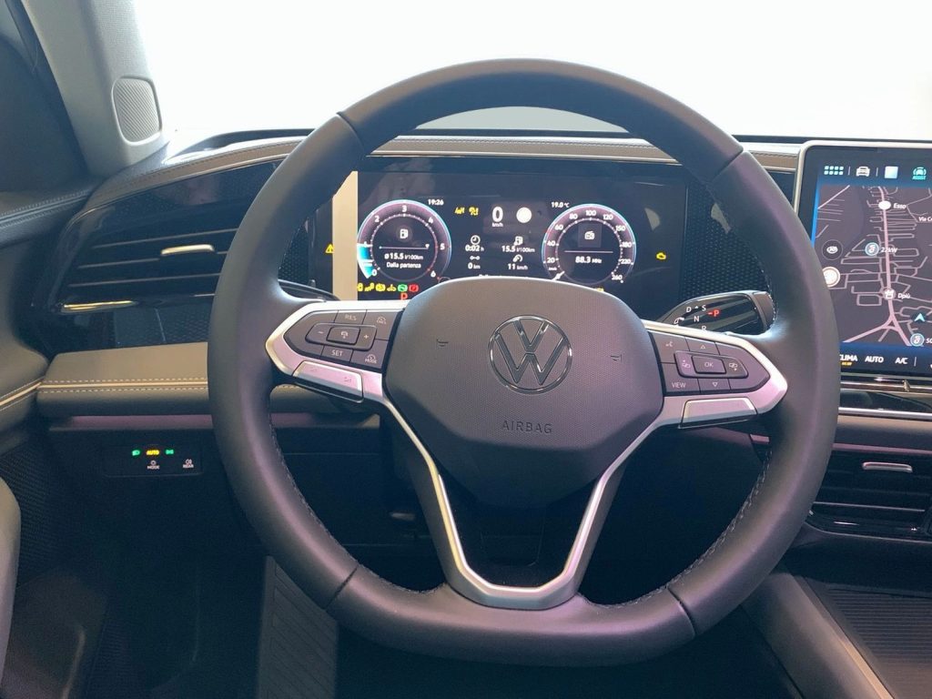 VOLKSWAGEN Passat 2.0 tdi scr business 150cv dsg - 8
